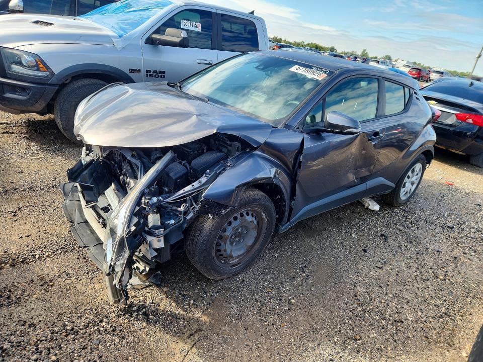 2019 TOYOTA C-HR LE