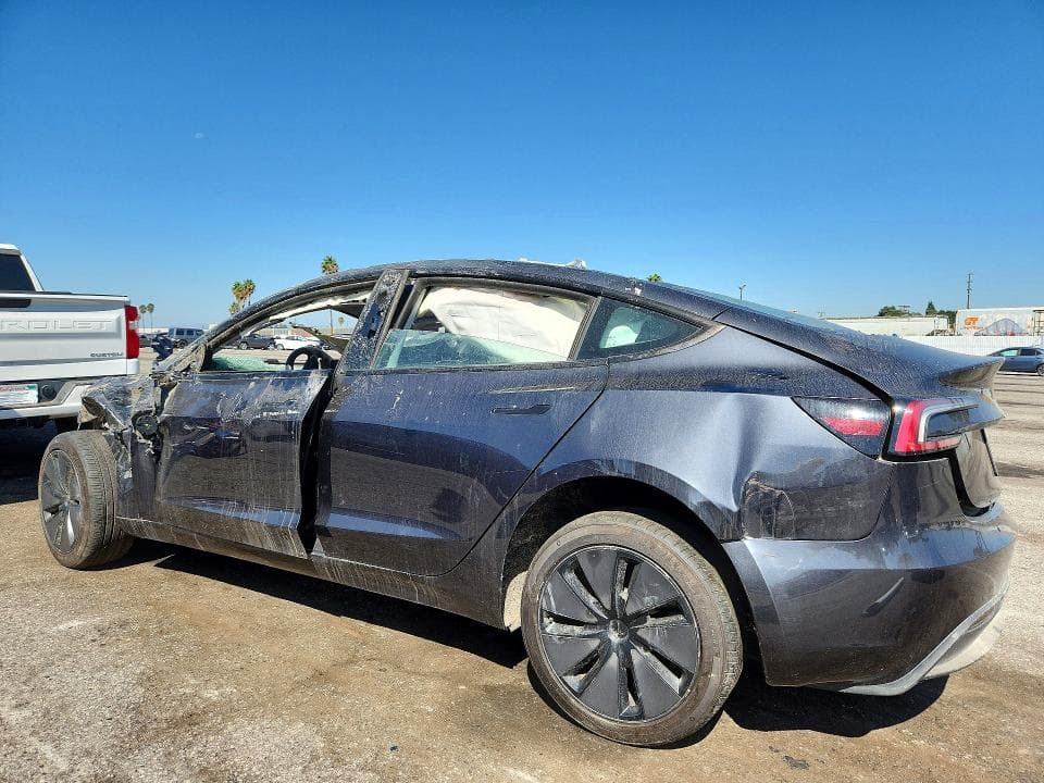2025 TESLA MODEL 3 2