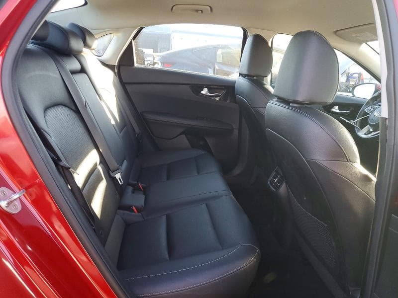 2019 KIA FORTE EX 10