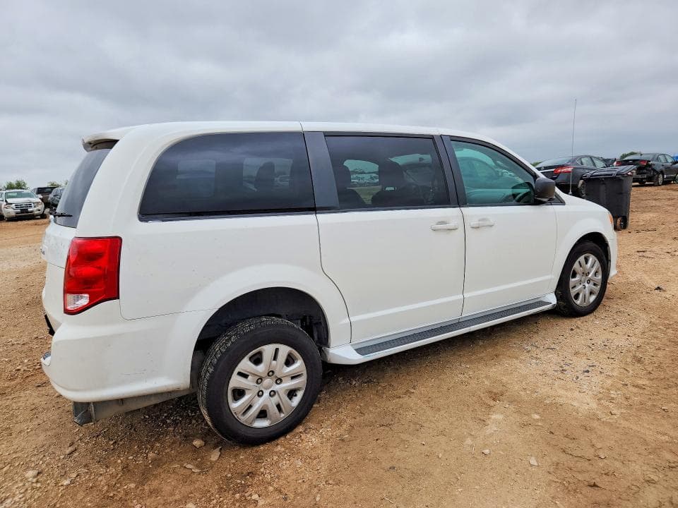 2018 DODGE GRAND CARAVAN SE 3