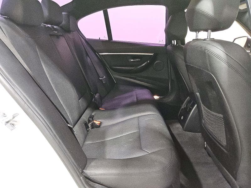 2018 BMW 330 I 10