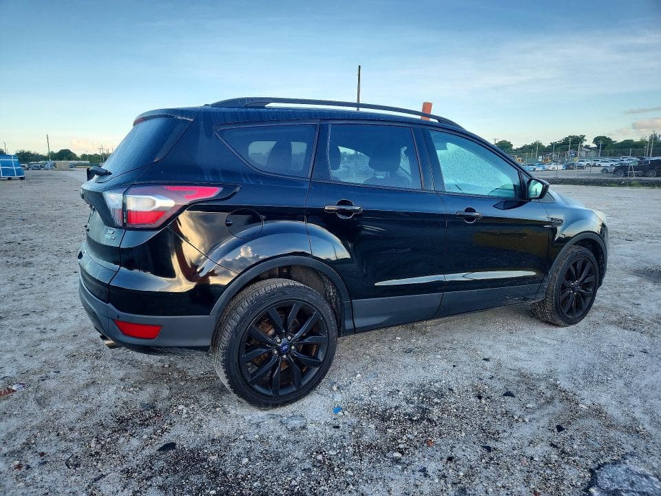 2017 FORD ESCAPE SE 3