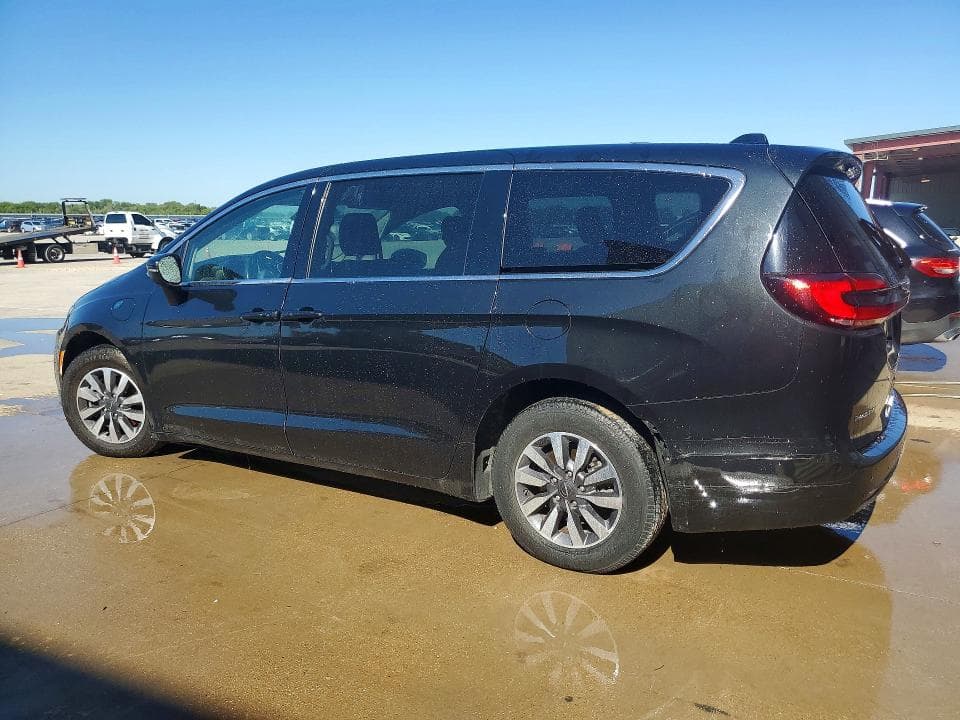 2023 CHRYSLER PACIFICA HYBRID TOURING L 2