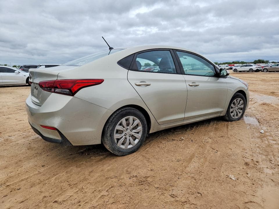 2018 HYUNDAI ACCENT SE 3