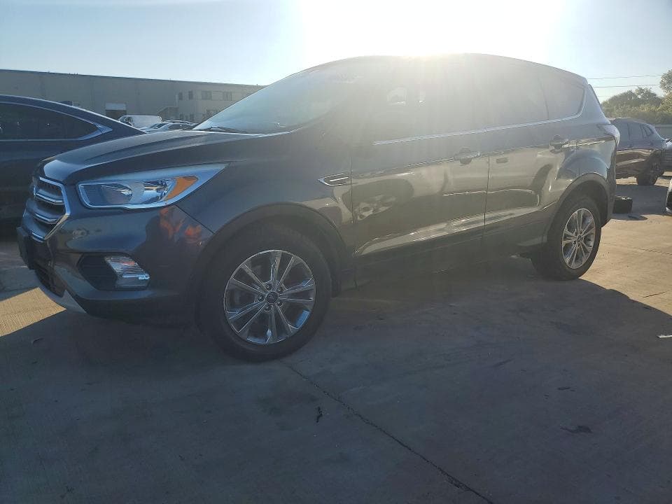 2017 FORD ESCAPE SE - 1