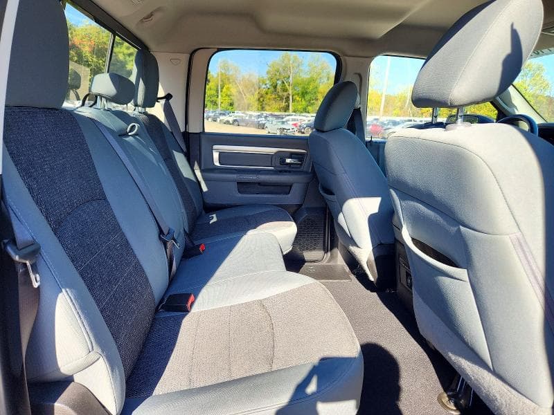 2019 RAM 1500 CLASSIC SLT 10