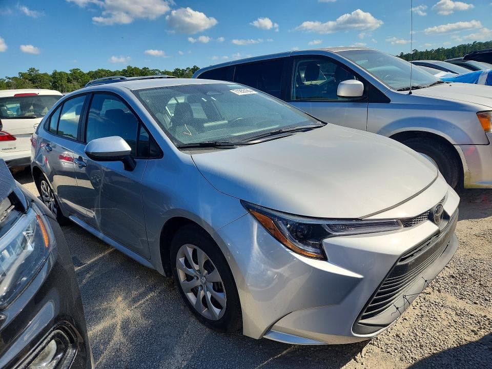 2026 TOYOTA COROLLA LE 4