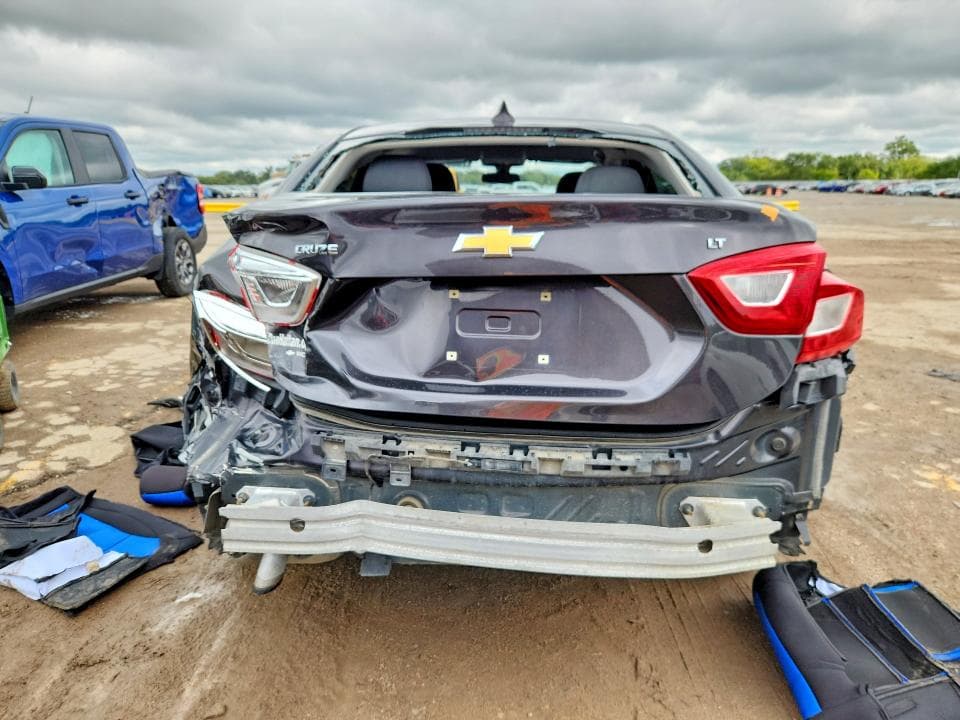 2017 CHEVROLET CRUZE LT 6