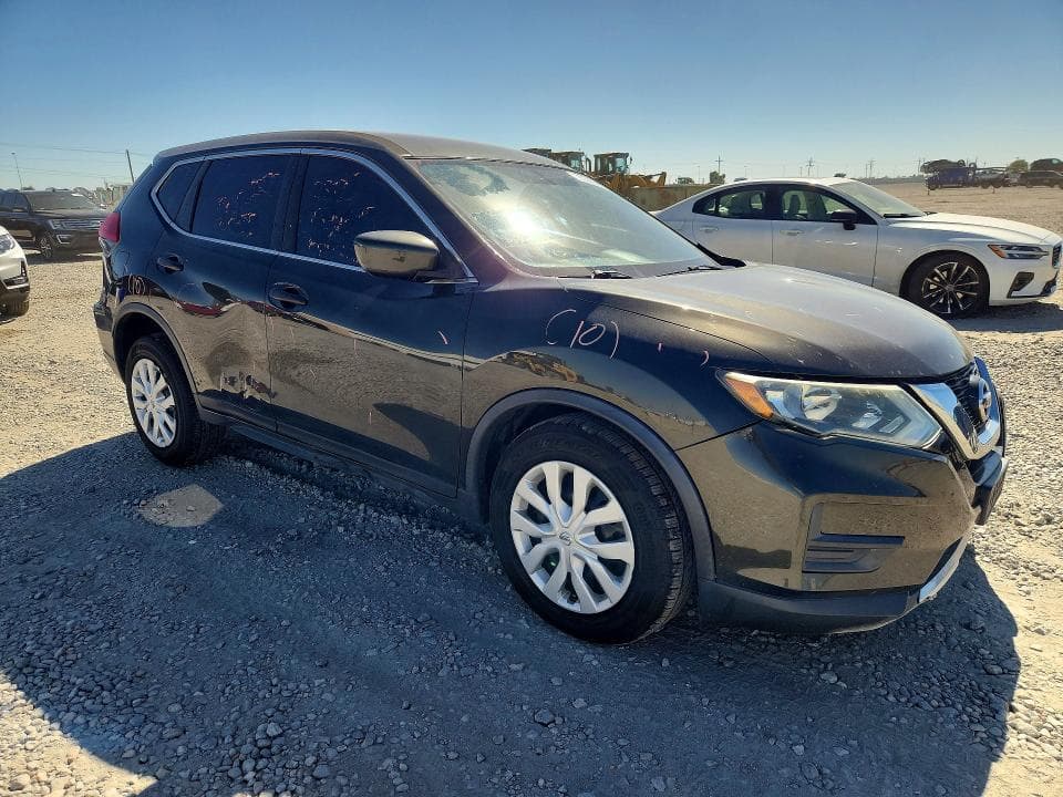 2017 NISSAN ROGUE S 4