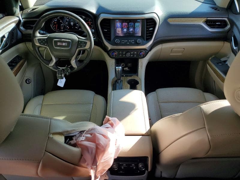 2017 GMC ACADIA DENALI 8