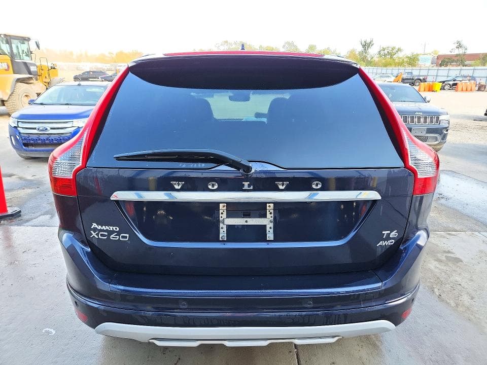 2017 VOLVO XC60 T6 DYNAMIC 6