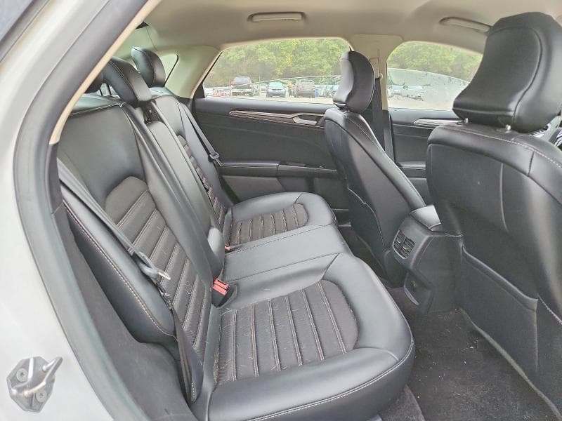 2017 FORD FUSION SE 10