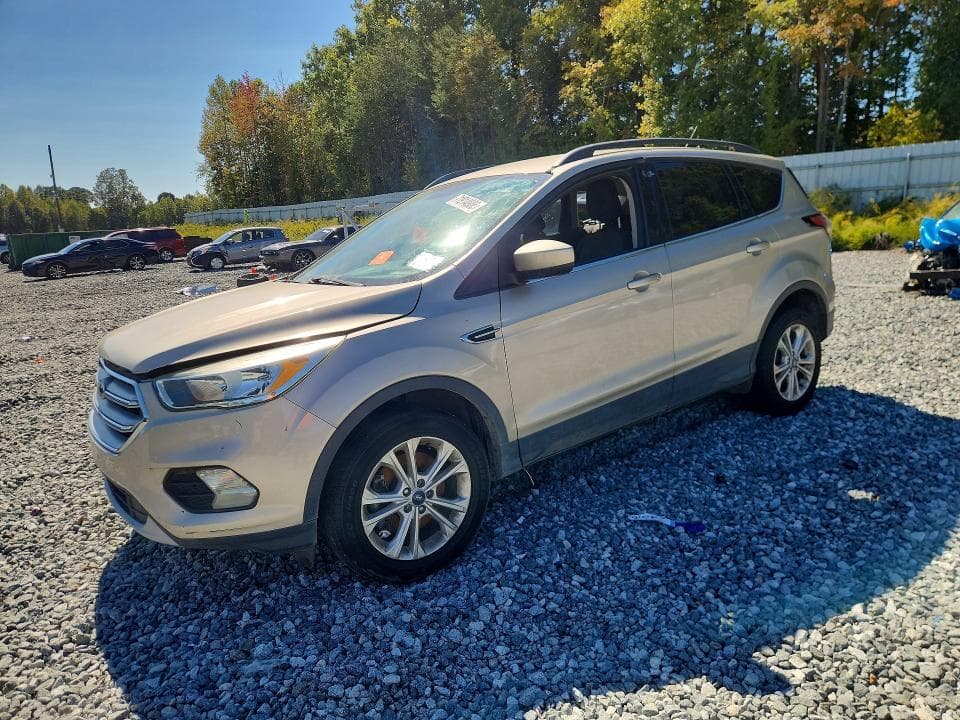 2018 FORD ESCAPE SE - 1