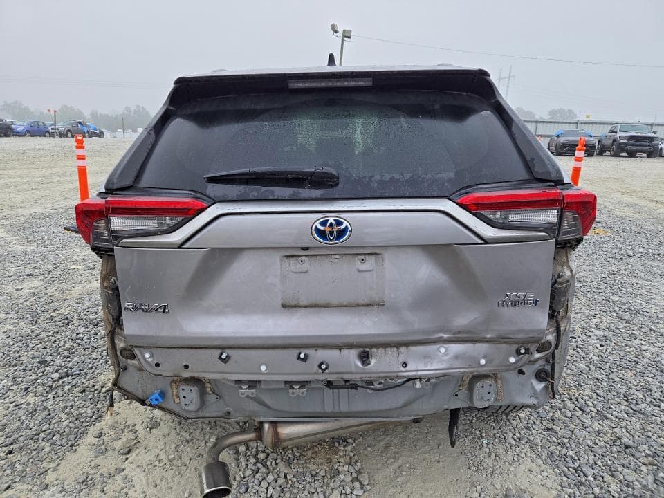 2020 TOYOTA RAV4 XSE 6