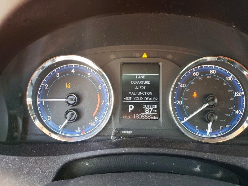 2017 TOYOTA COROLLA LE 9