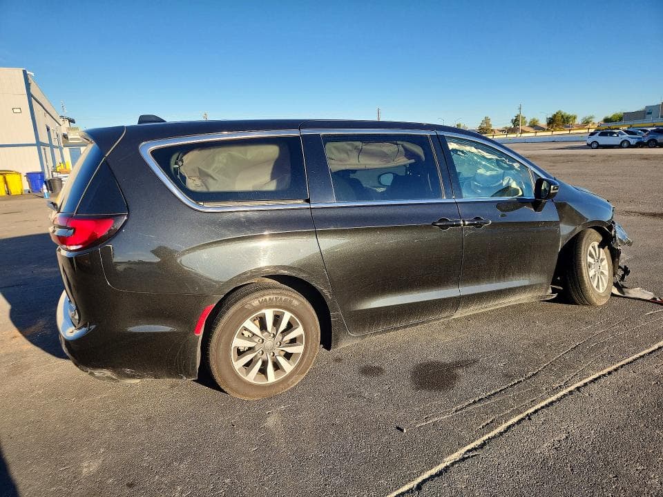 2023 CHRYSLER PACIFICA HYBRID TOURING L 3