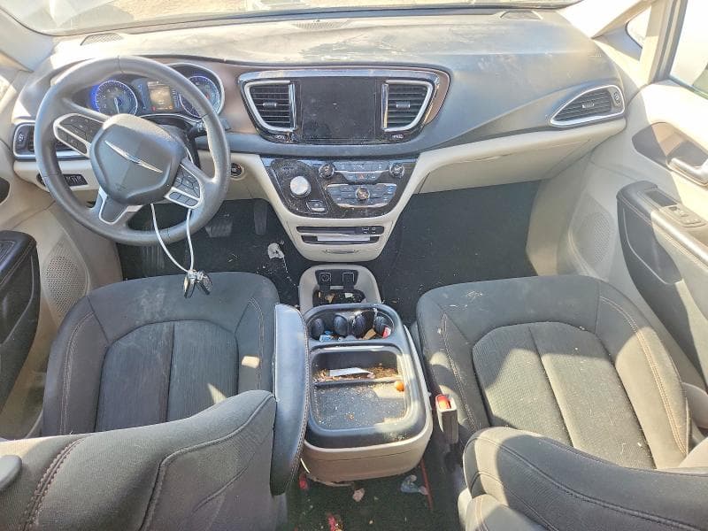 2017 CHRYSLER PACIFICA TOURING L 8