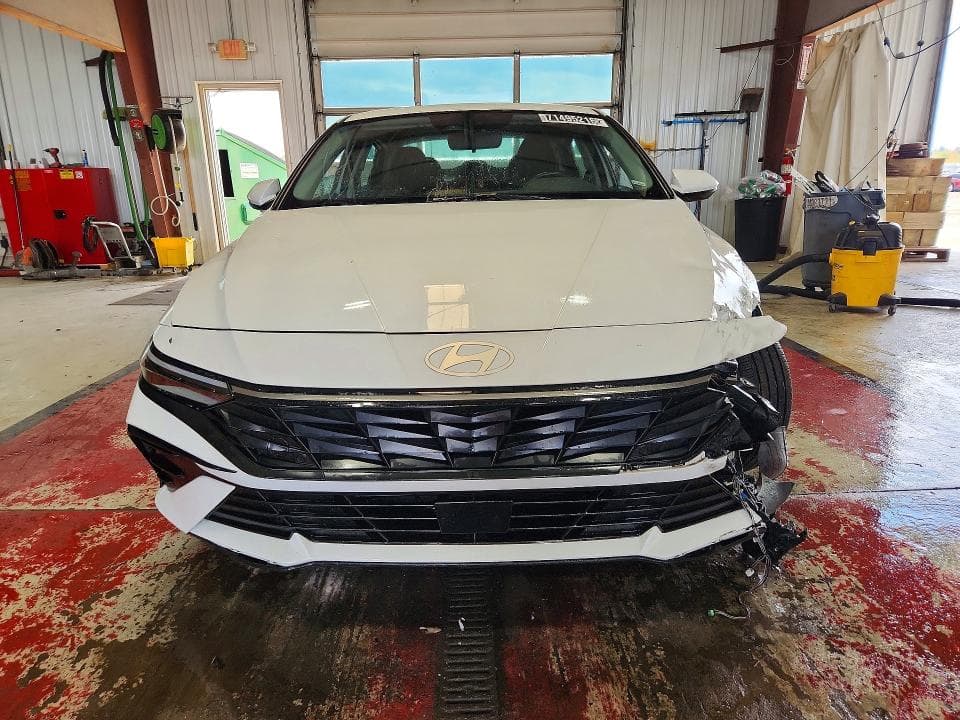 2025 HYUNDAI ELANTRA SEL 5