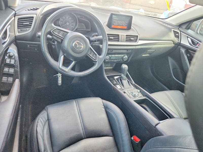 2017 MAZDA 3 TOURING 8