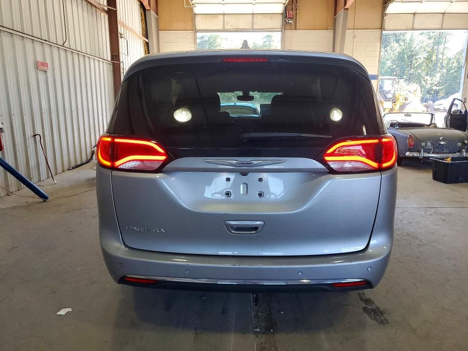 2019 CHRYSLER PACIFICA TOURING PLUS 6
