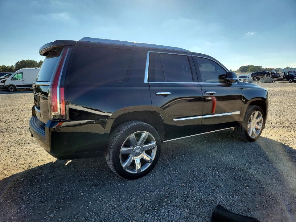 2018 CADILLAC ESCALADE LUXURY 3