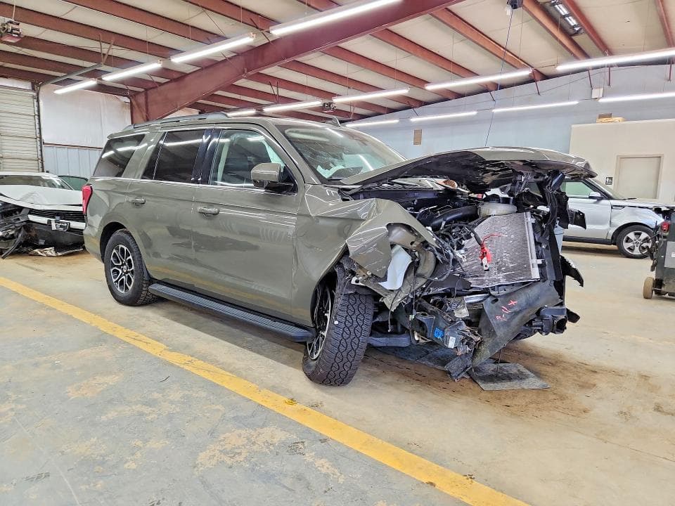 2024 FORD EXPEDITION XLT 4