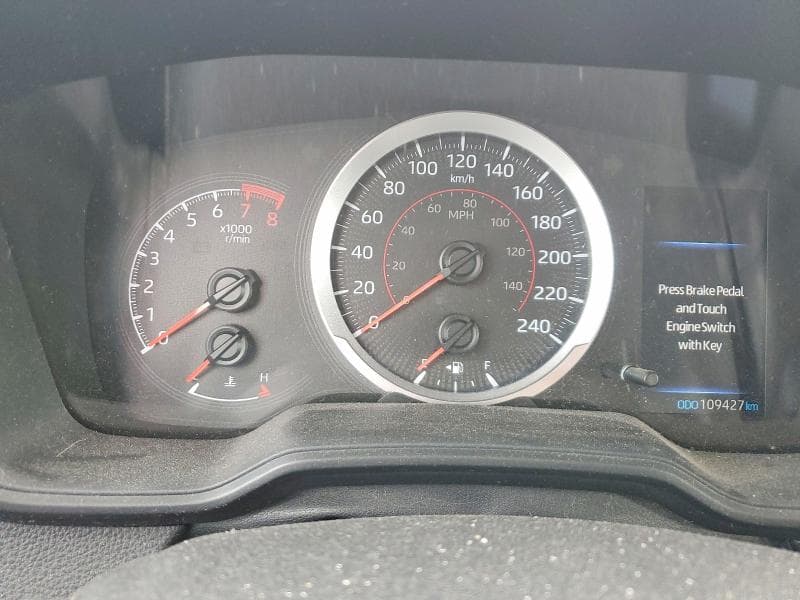 2020 TOYOTA COROLLA SE 9