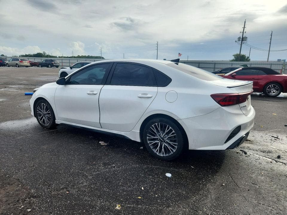2023 KIA FORTE GT LINE 2