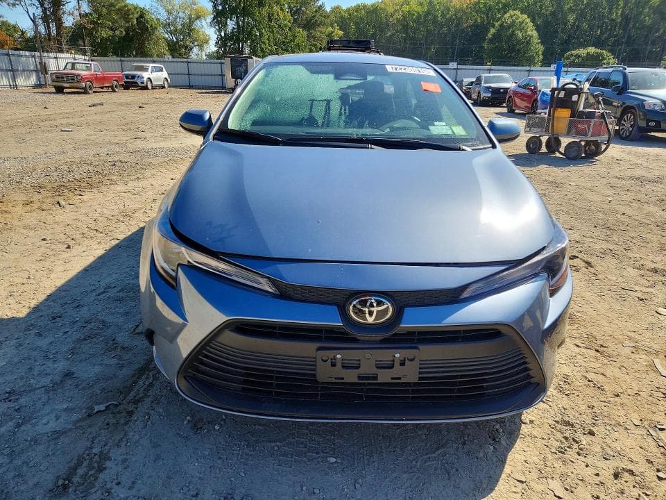 2026 TOYOTA COROLLA LE 5