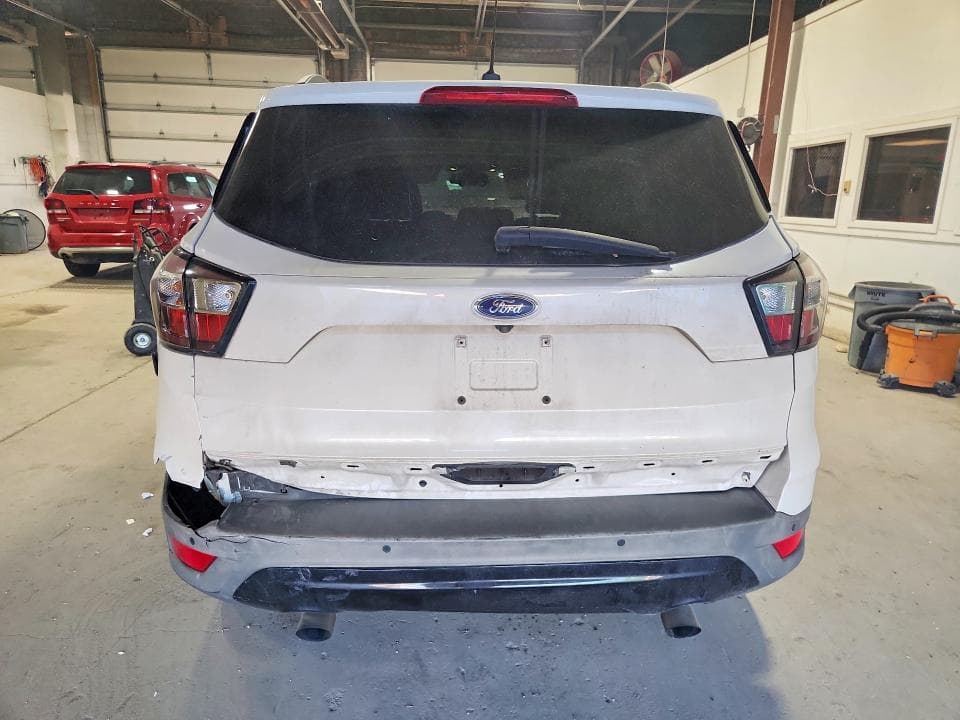 2017 FORD ESCAPE SE 6