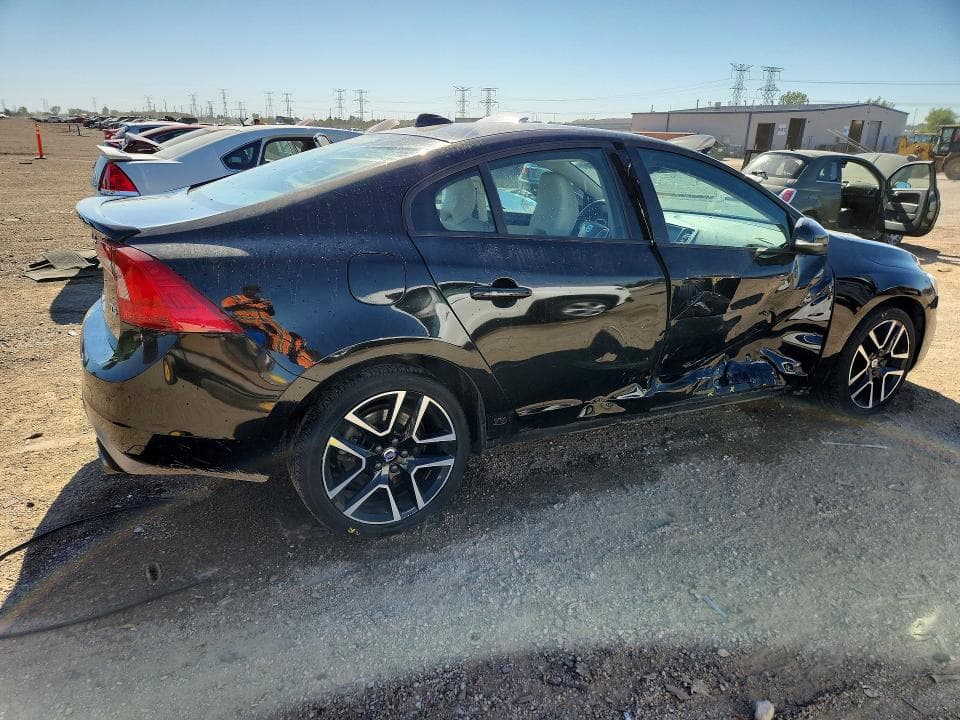 2017 VOLVO S60 3