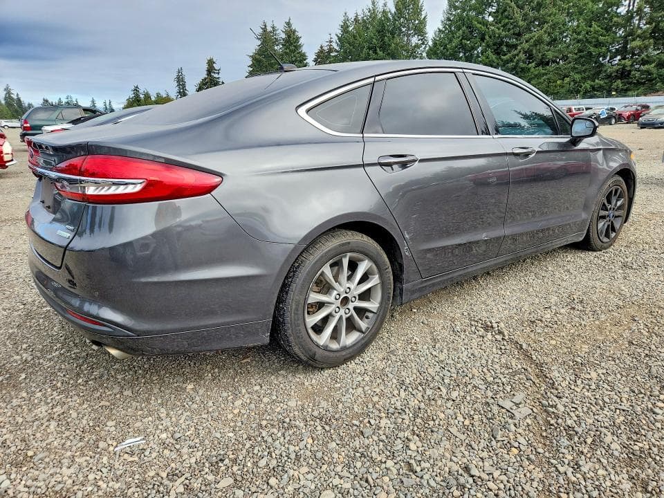 2017 FORD FUSION SE 3