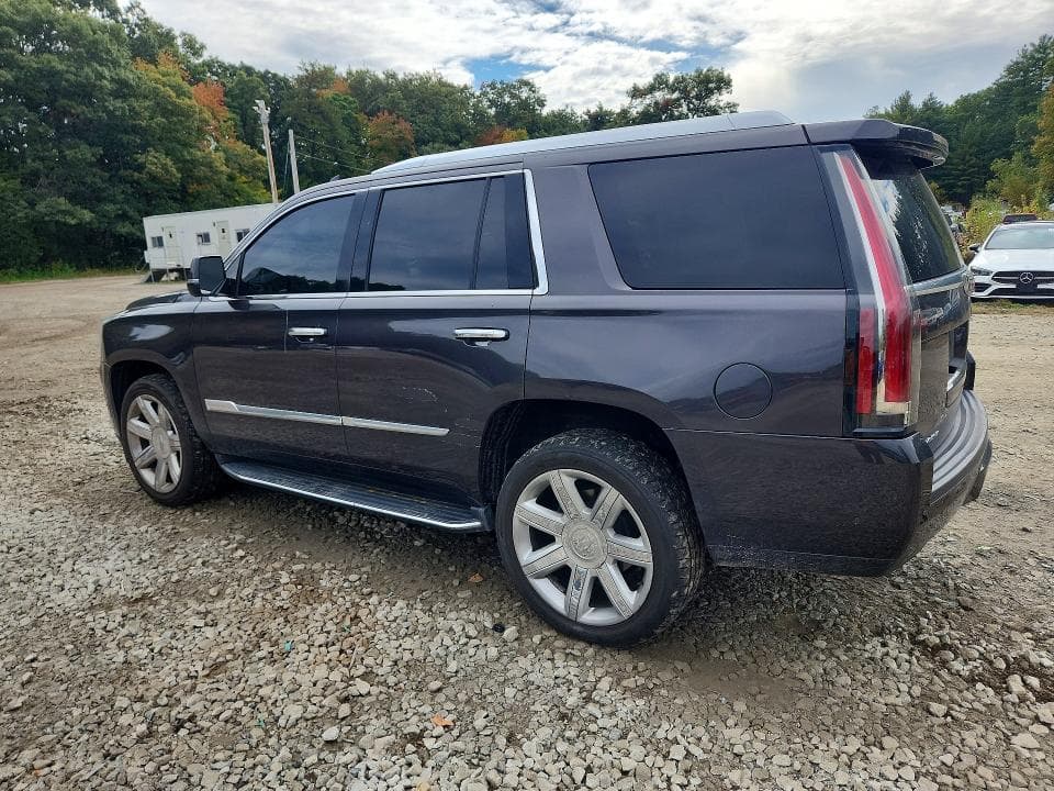 2017 CADILLAC ESCALADE LUXURY 2