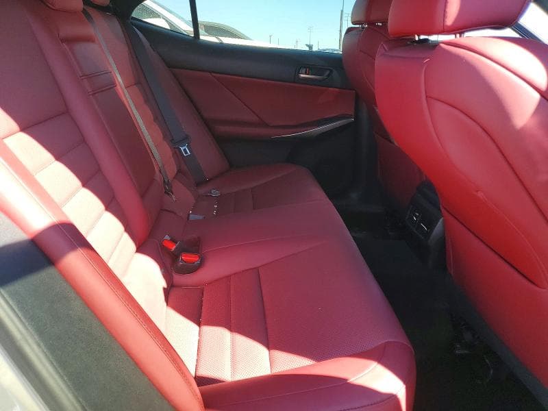 2018 LEXUS IS 300 10