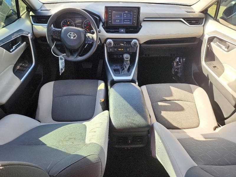 2019 TOYOTA RAV4 XLE 8