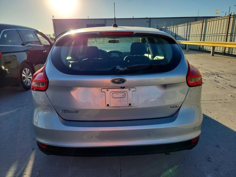 2017 FORD FOCUS SEL 6