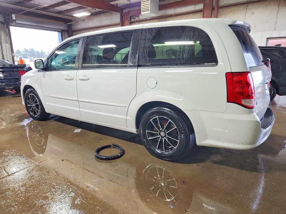 2017 DODGE GRAND CARAVAN SE 2