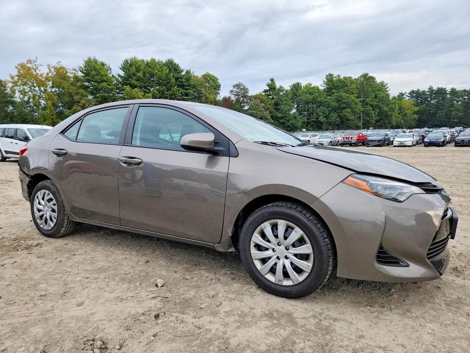 2019 TOYOTA COROLLA LE 4