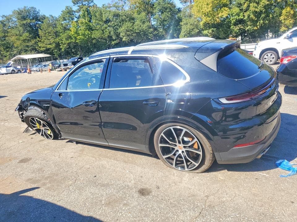 2026 PORSCHE CAYENNE SE HYBRID 2