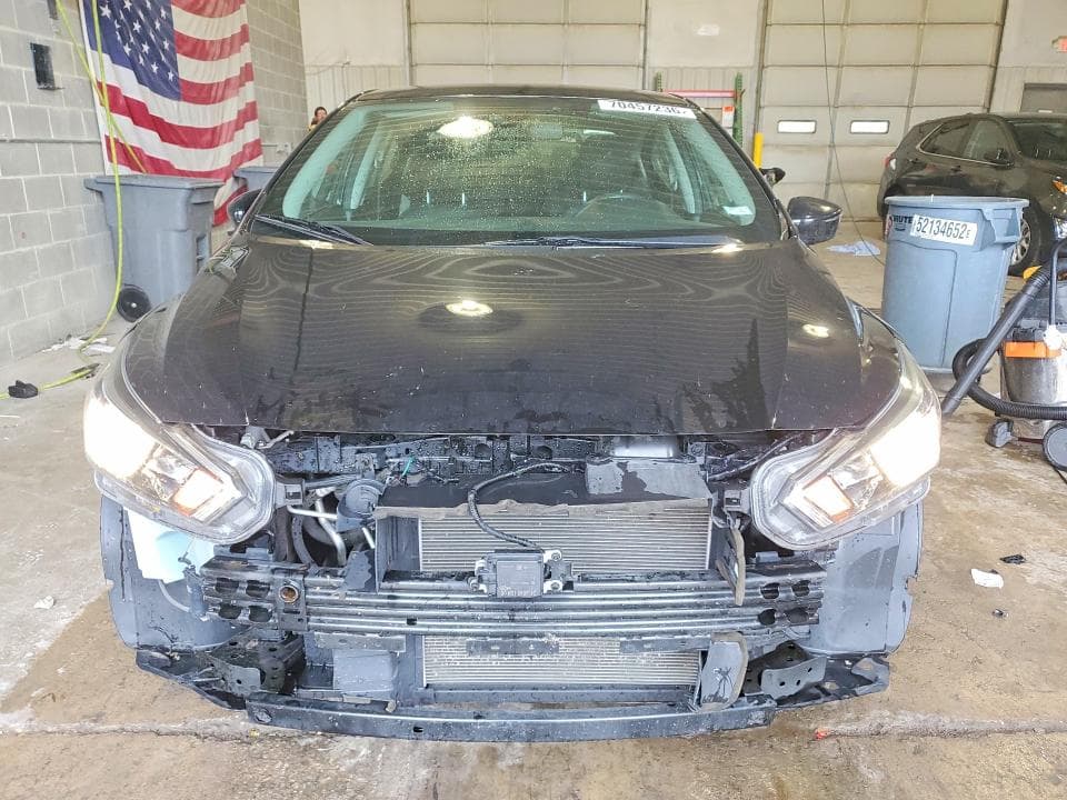 2021 NISSAN VERSA SV 5