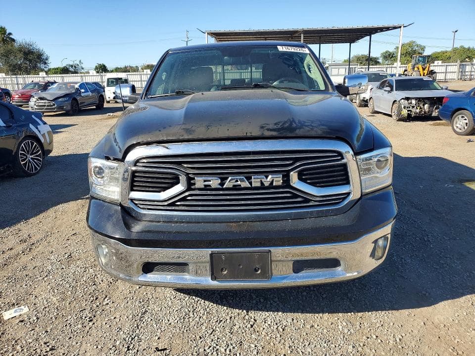 2019 RAM 1500 CLASSIC LARAMIE 5