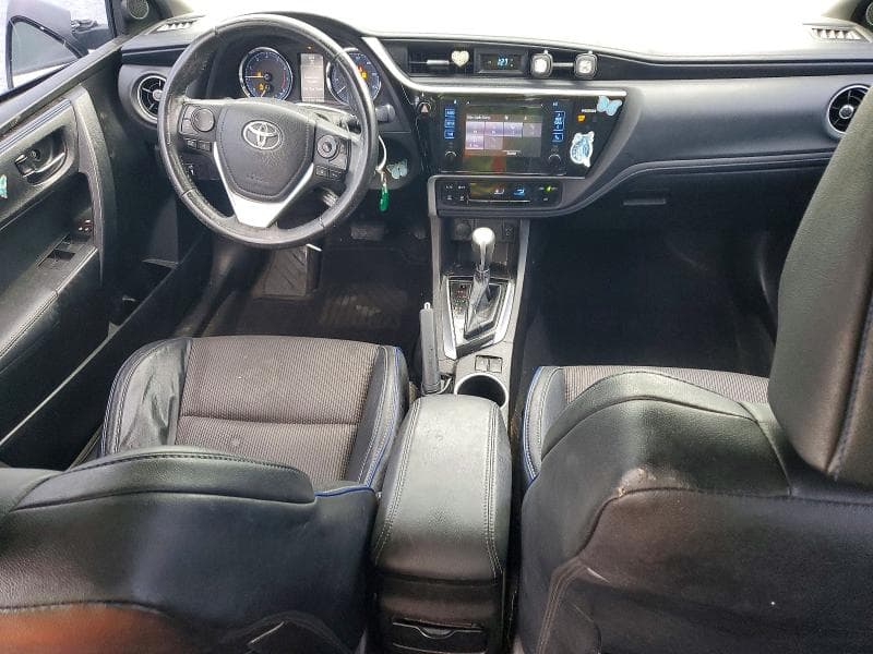 2017 TOYOTA COROLLA SE 8