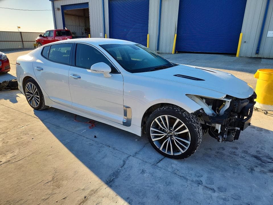 2019 KIA STINGER BASE 4