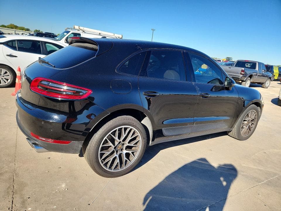 2018 PORSCHE MACAN 3