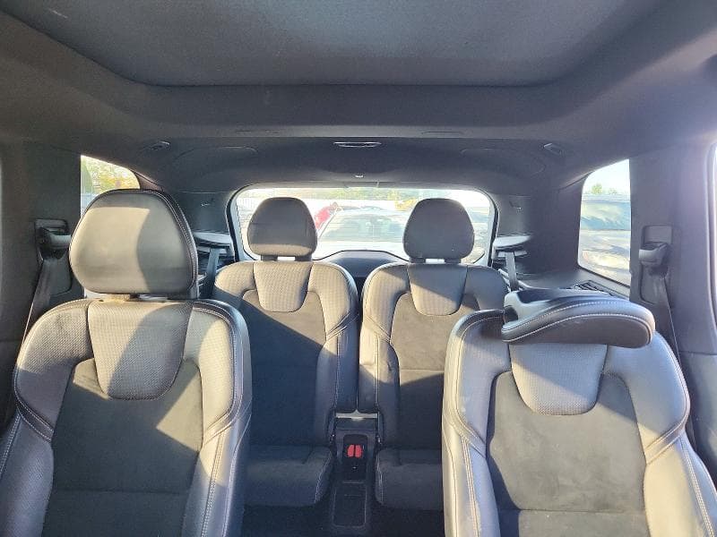 2017 VOLVO XC90 T6 10