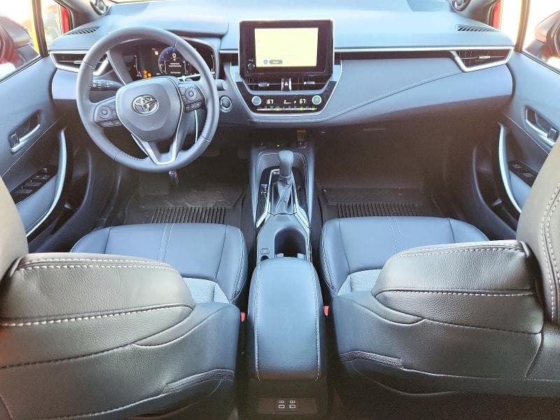 2025 TOYOTA COROLLA XSE 8