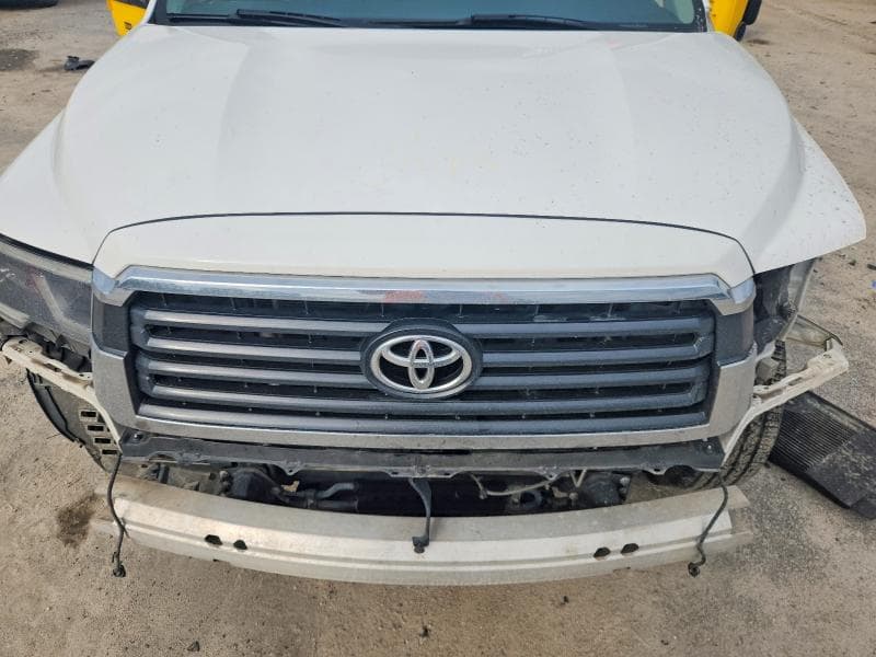2021 TOYOTA SEQUOIA SR5 11