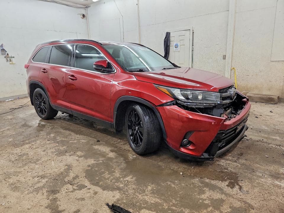 2019 TOYOTA HIGHLANDER SE 4