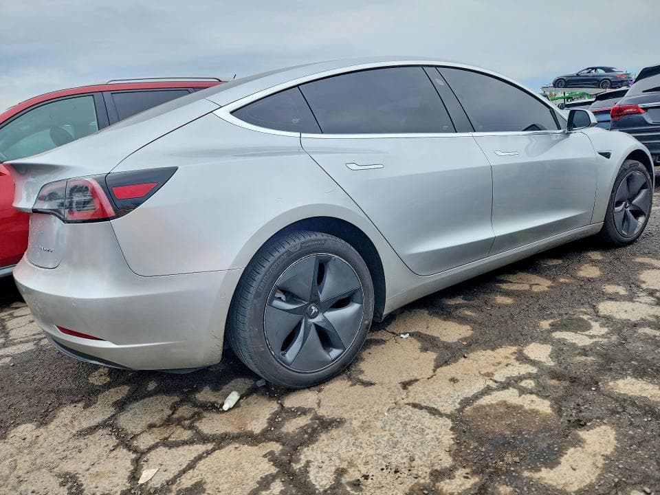 2018 TESLA MODEL 3 3