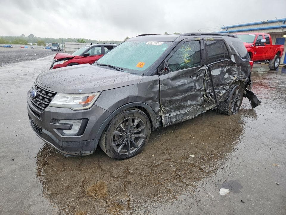 2017 FORD EXPLORER XLT - 1